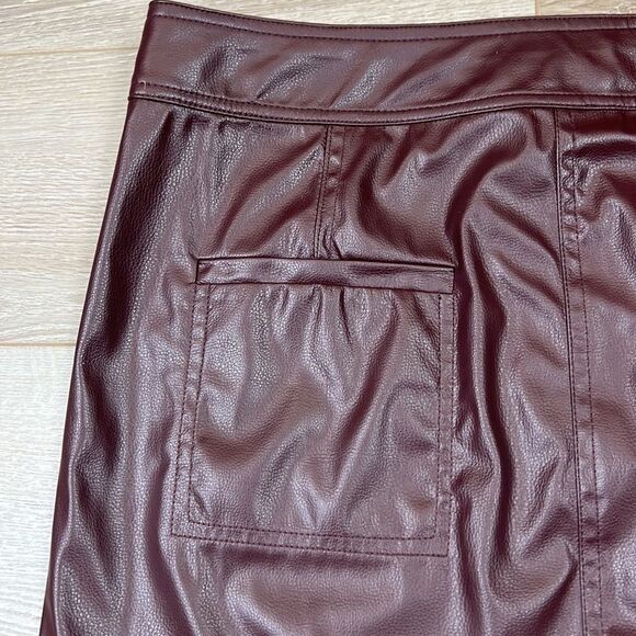 NWT Marie Oliver Braden Vegan Mini Skirt in Bordeaux Size 8 - Picture 13 of 15